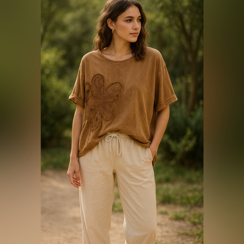 Easel Los Angeles Oversized Brown Floral Lace Appliqué Top Size M Artsy Boho
